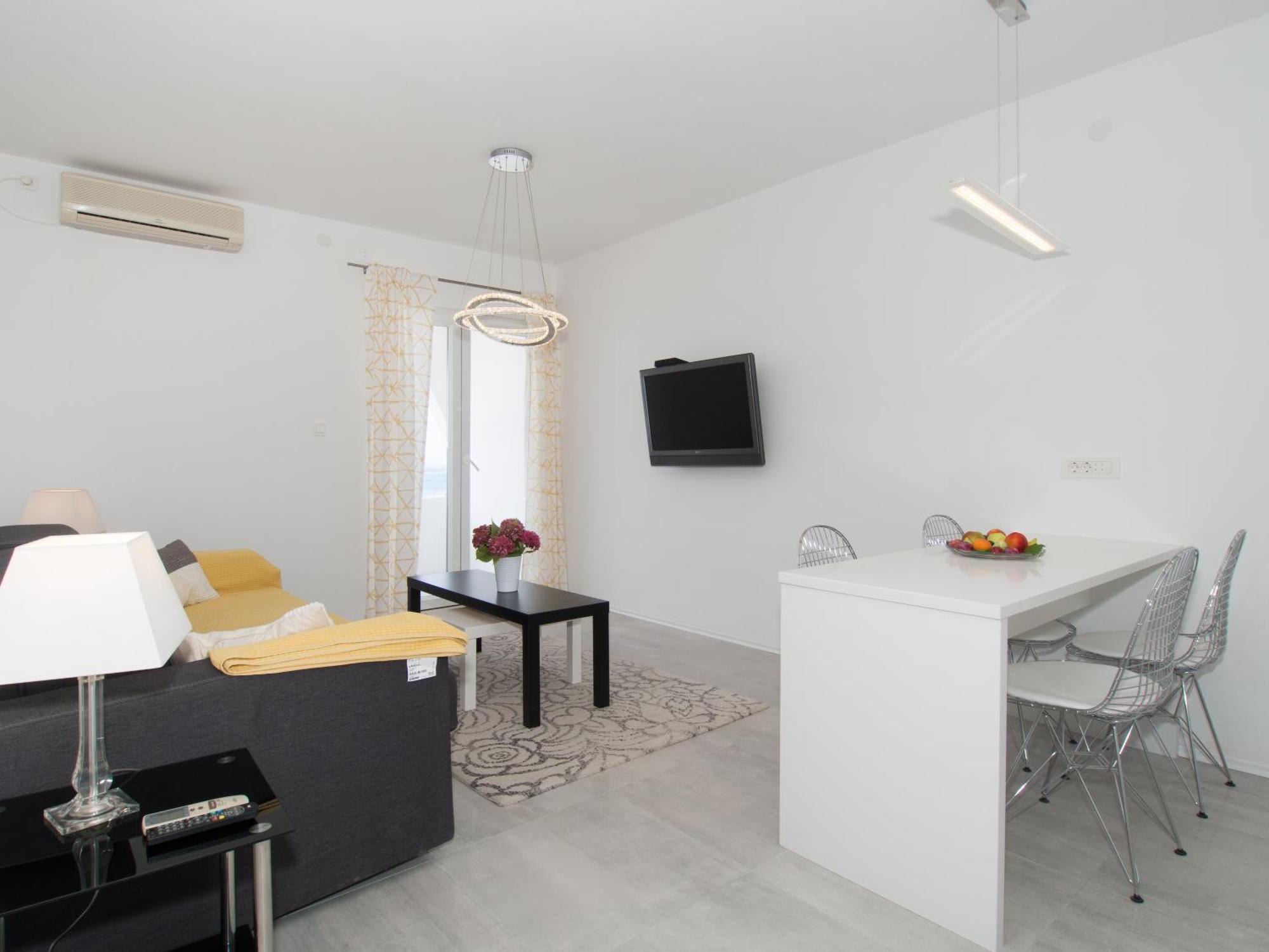 Villa Tamaris On The Beach Подстрана Екстериор снимка