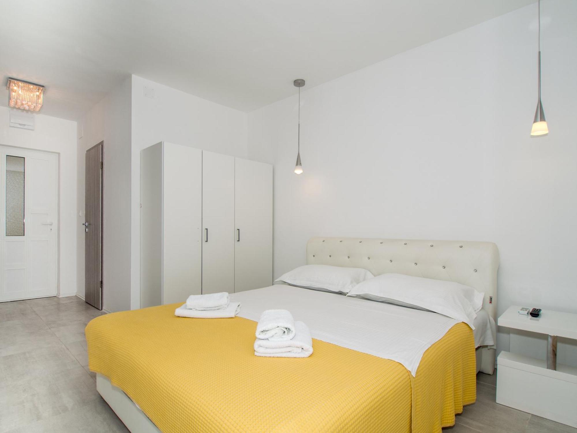 Villa Tamaris On The Beach Подстрана Екстериор снимка